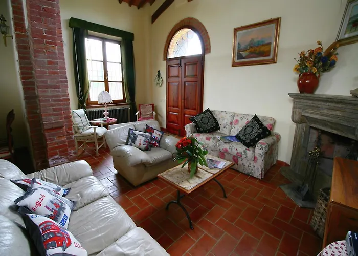 Elegant Villa In Tuscany