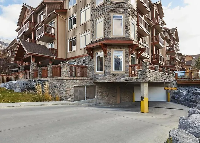 Mountain View Escape With Open Hot Tub, Views!!