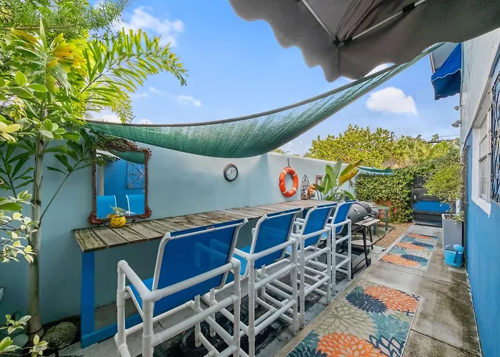 Blue Bell Apartment Hotel