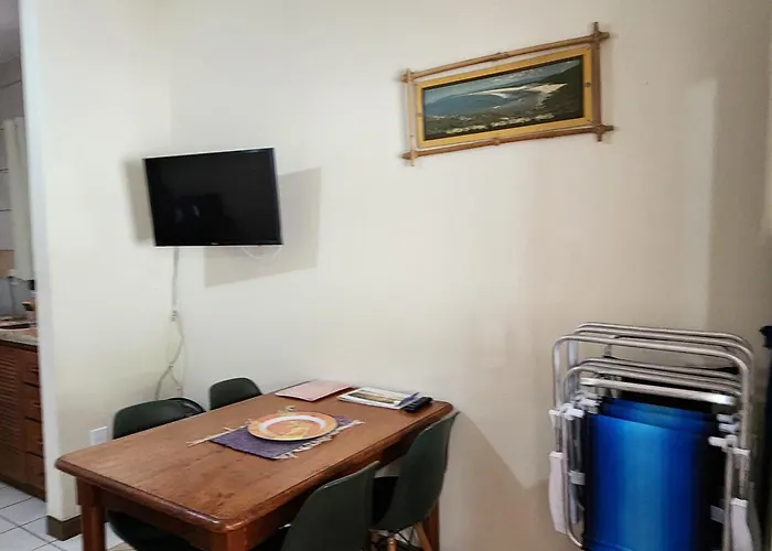 Partiu Praia SC- Piscina, Ar condicionado, wi-fi, duas quadras da praia e centrinho