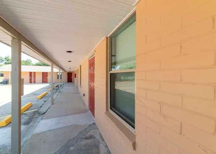 Budget Inn & Suites Baton Rouge