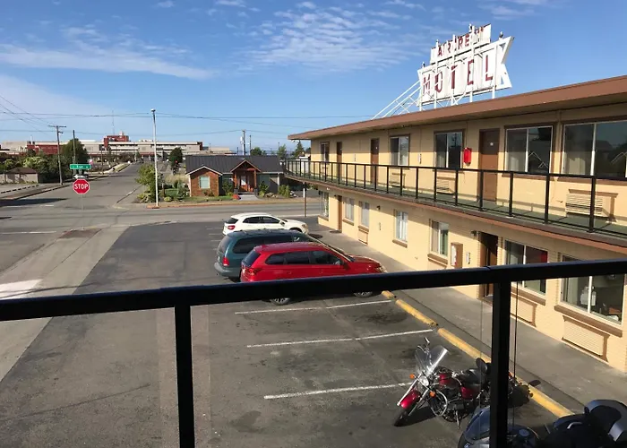 Aircrest Motel