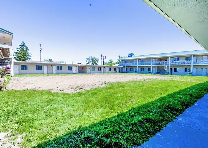 Country Hearth Inn & Suites By Oyo Sturgis