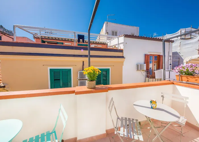 Dafni E Naide Apartment