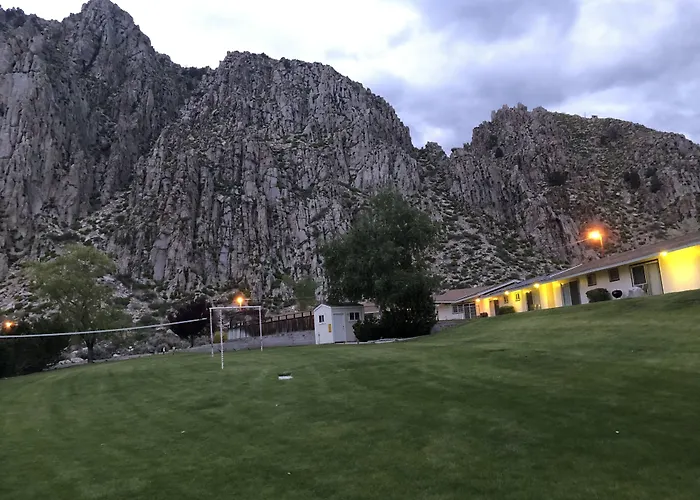 Meadowcliff Lodge Coleville