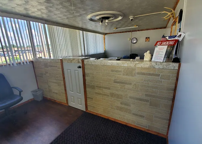 Gray Plaza Motel, Marion Il