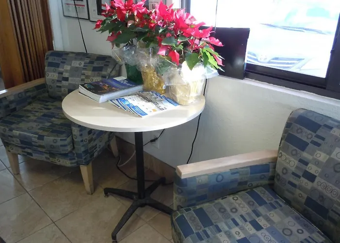 Travelodge By Wyndham Grand Rapids North