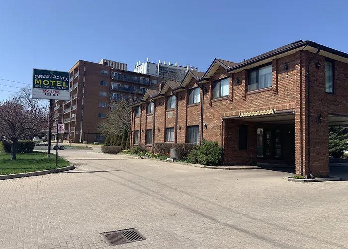 Toronto Lakeshore Hotel