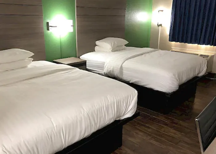 Travelers Inn And Suites Wharton