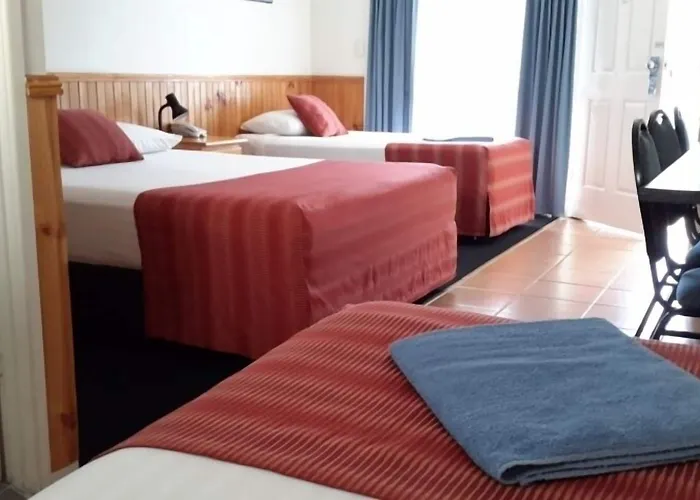 Twin Towns Motel