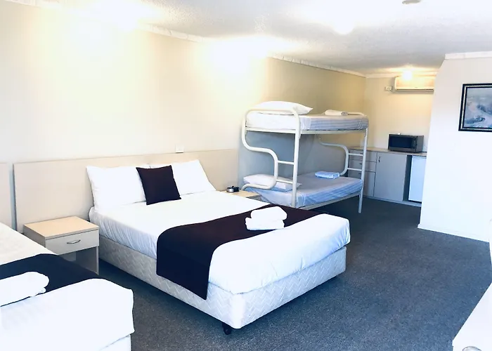 Overlander Motor Lodge