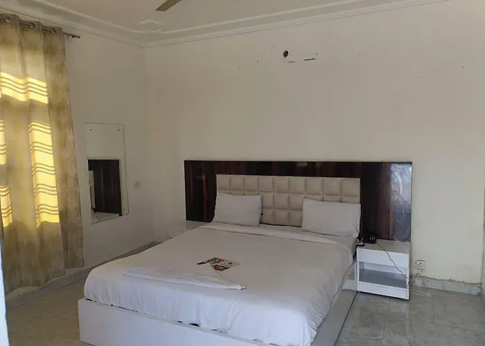 Viraj Guest House