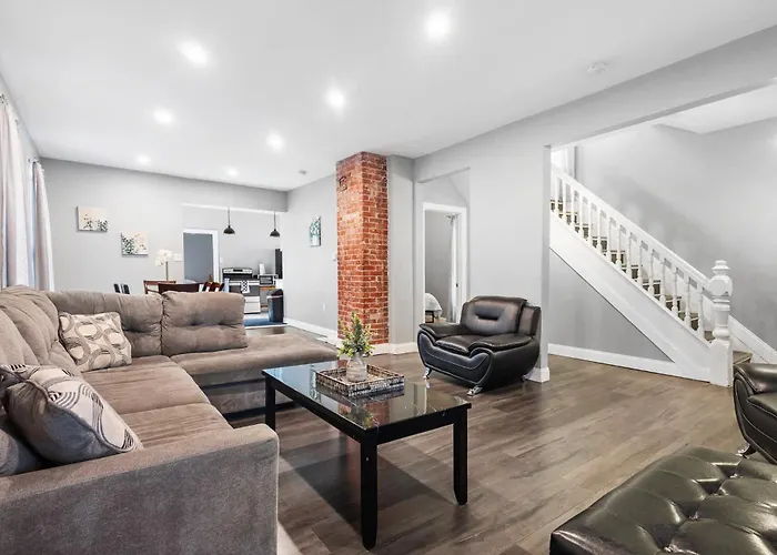 Modern 5Br Home Perfect For Families