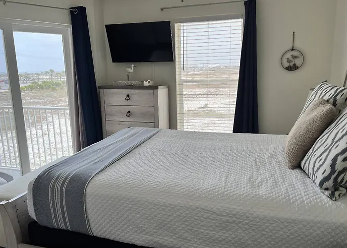 Gulf Island Condos Unit 321
