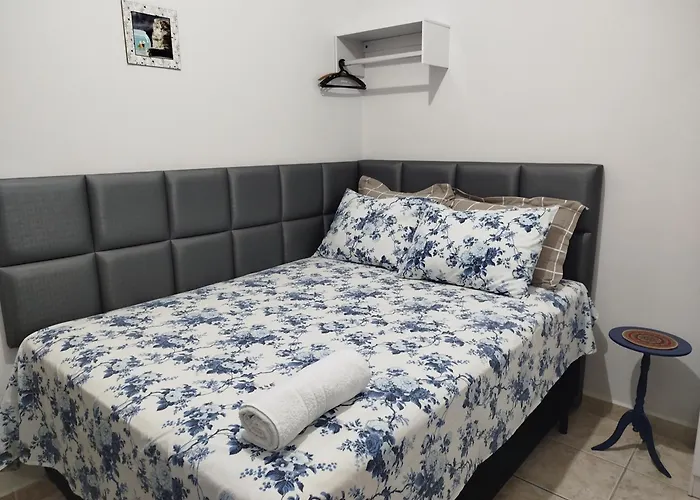 Quarto Econômico