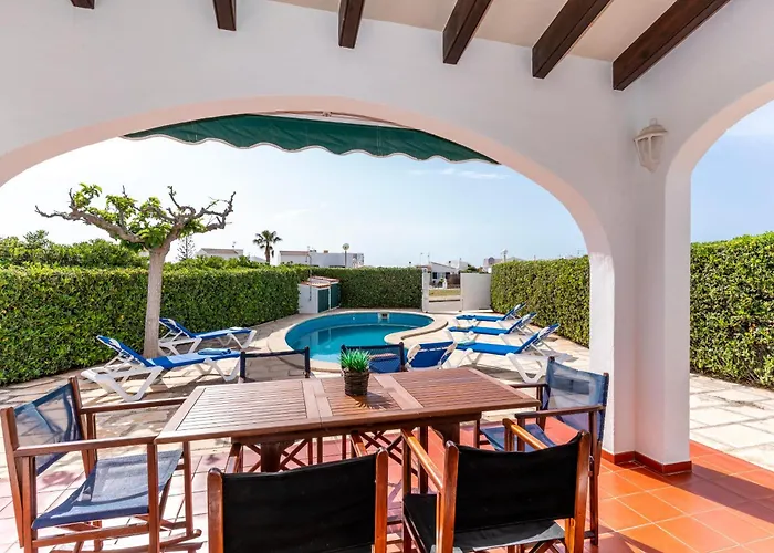 Menorcan Villa With Sea View & Pool, Villa Lola