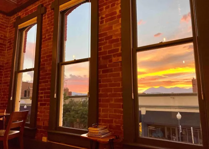 Sunny Downtown Condo Above The Coffee Shop