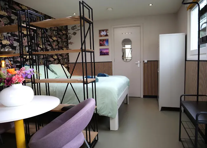 Sfeervol Guesthouse, Prive Tuin En Free Parking