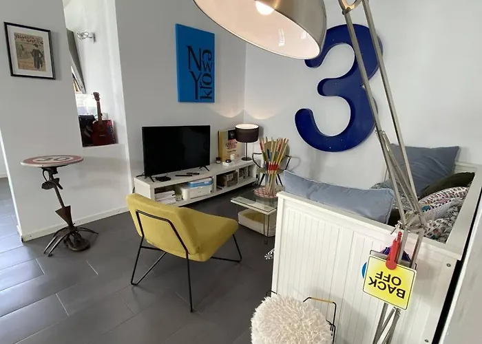 Villa Avec Piscine Privee Climatisation Et Wifi Equipee Pour 6 Personnes - 6Vhip3