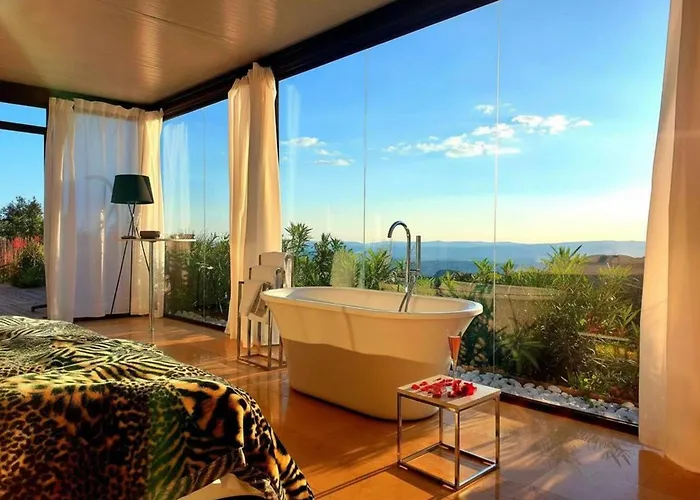 Stunning Glass Suite With Private Plunge Pool