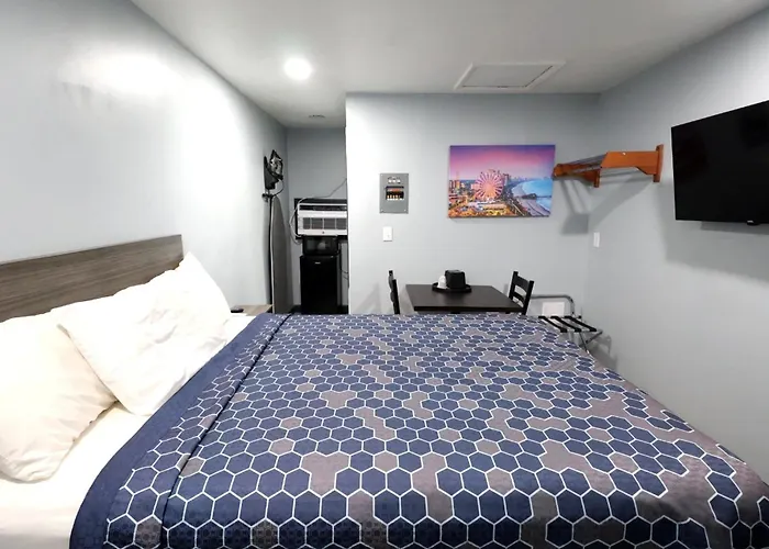 Hillsboro Inn & Suites