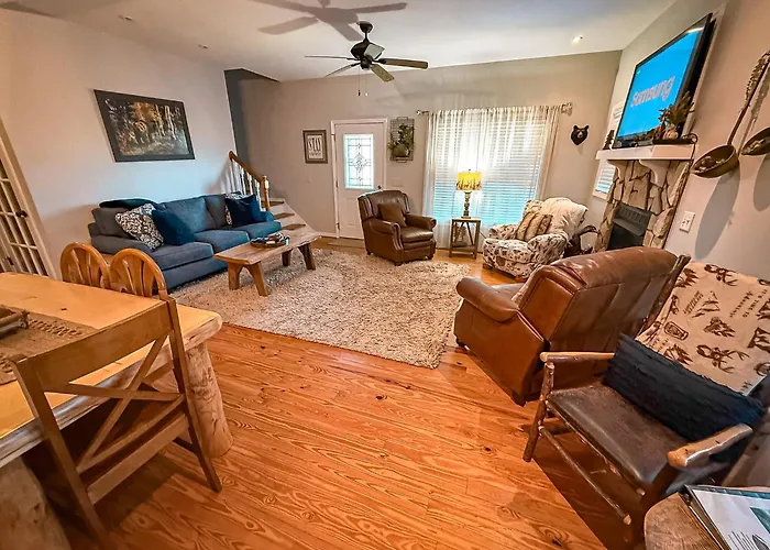 Bluff Mountain Retreat