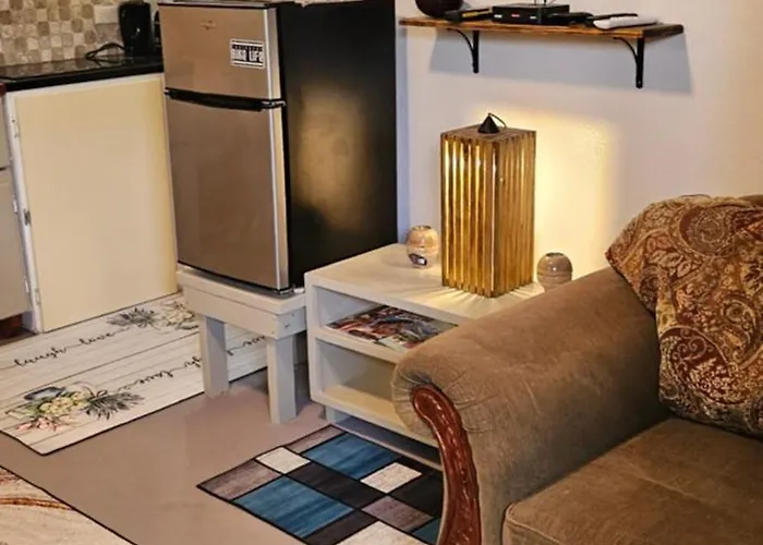 Gloria'S Mini Hideaway