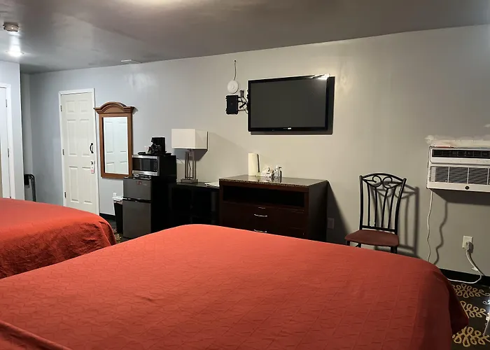 Midway Motel