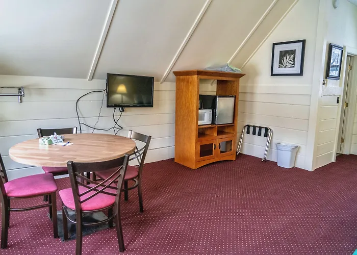 Mount Whittier Motel