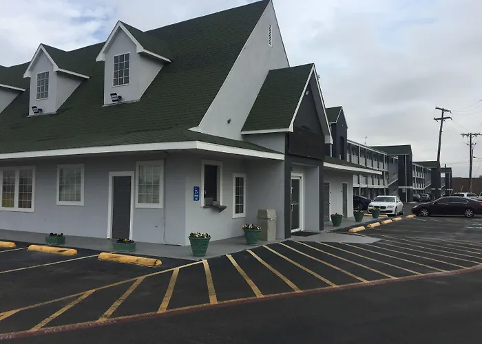 The Crossroads Hotel And Suites Irving