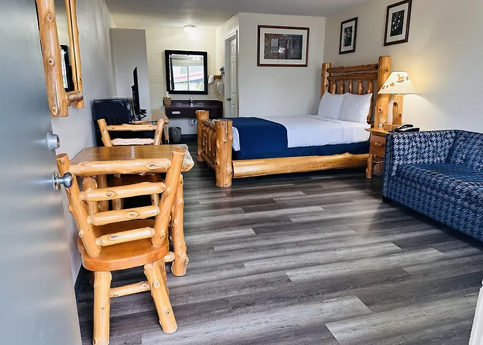 Northwoods Motel