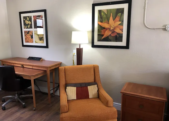 Ocala Cove Motel
