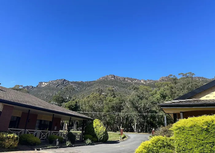 Country Plaza Halls Gap