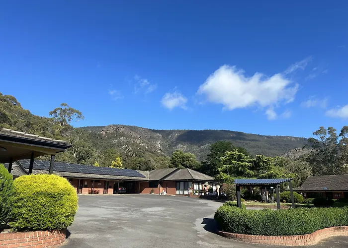Country Plaza Halls Gap