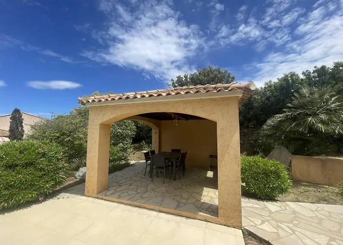 Villa Avec Piscine A Quelques Minutes De La Mer