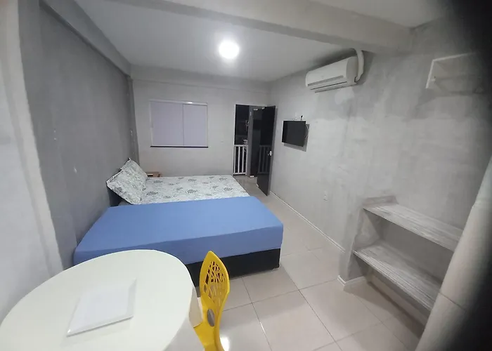 Quarto a 800 m da Orla AP 02