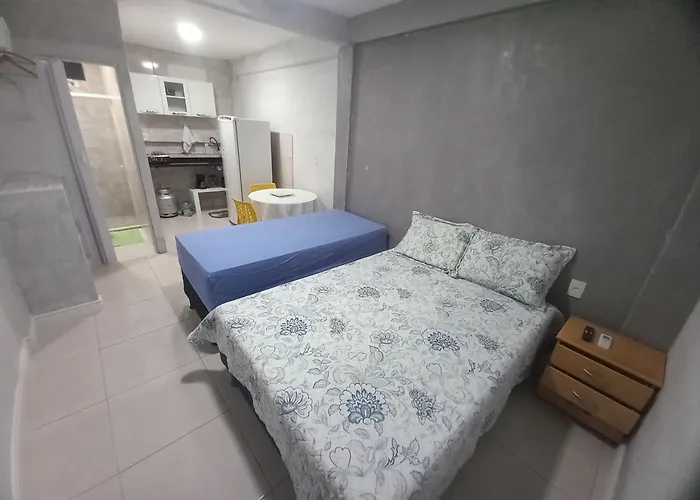 Quarto a 800 m da Orla AP 02