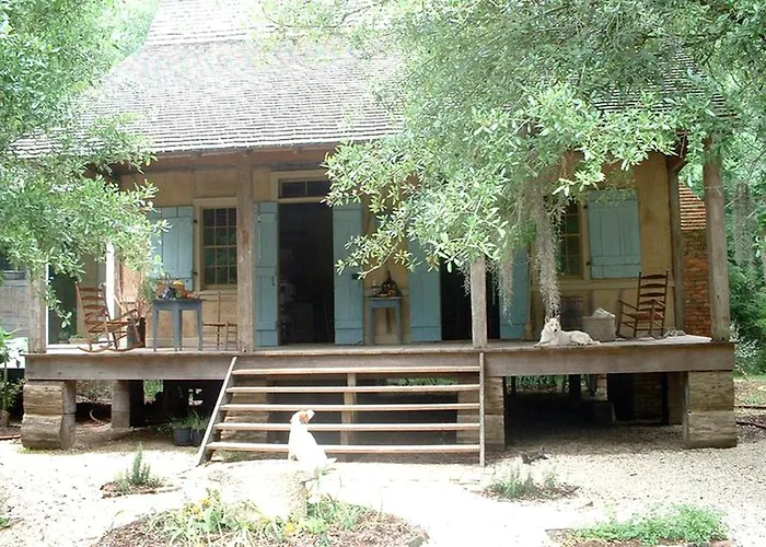 Scenic Bed And Breakfast Accommodation On Lake Martin Near Lafayette, Louisiana