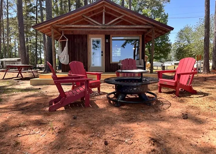 Cozy Waterfront Cabin For A Memorable Getaway On Toledo Bend Lake In Hemphill, Texas
