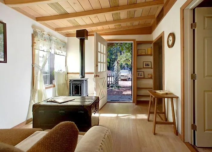 Secluded And Modern Cottage With A Fire Pit In Cazadero, California