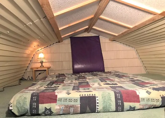 Snug Tiny House Getaway In Elton For Vacations Near The Wolf River, Wisconsin