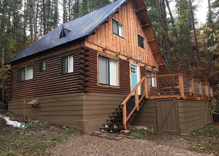 Traditional Log Cabin Rental Near The Grand Tetons In Alpine, Wyoming
