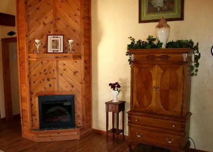 Creekside Cabin Rental For Quintessential Staycation Near Austin, Texas