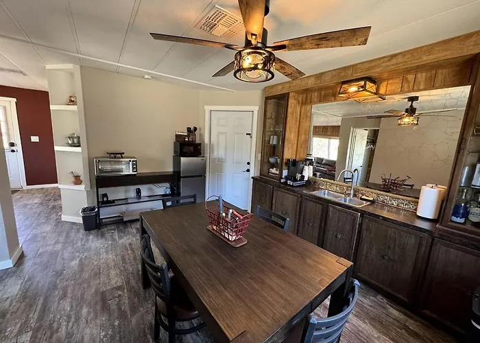 Cozy Creekside Cottage With Deck And Fire Pit In Camp Verde, Arizona