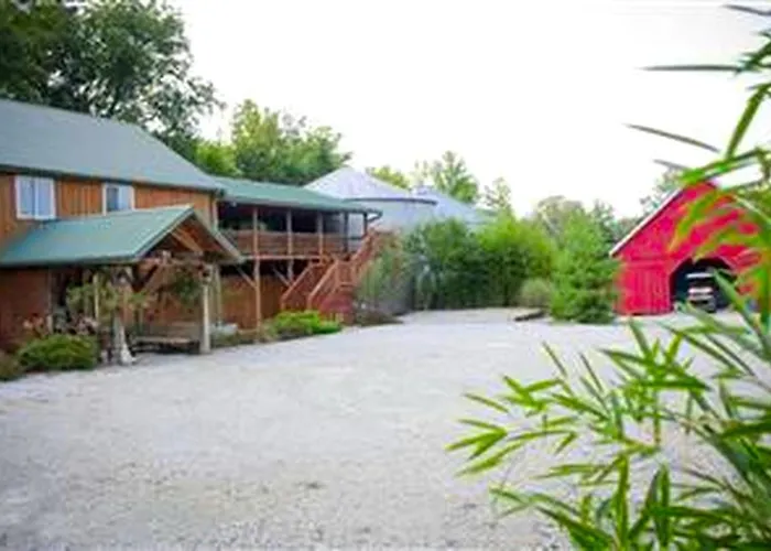 Spacious Vacation Rental For Large Groups On The Edge Of Hoosier National Forest, Indiana