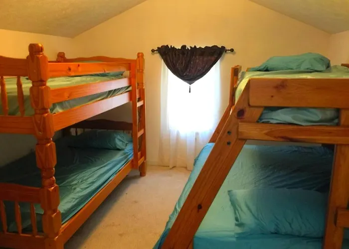 Lakeside Vacation Rental With Hot Tub Near Fort Wayne, Indiana