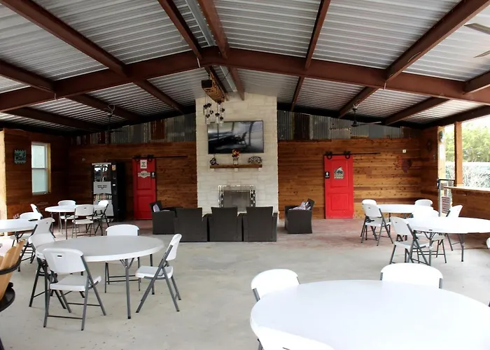 Group 08) Cabin #8