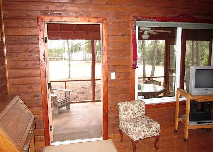 Rustic Vacation Rental With A Charming Dock In Ocala National Forest, Florida