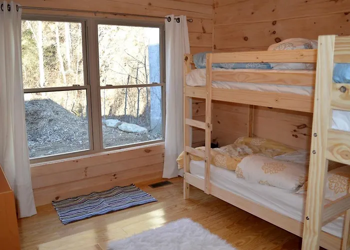 Beautifully Equipped Cabin For Luxury Getaway Near Asheville, North Carolina
