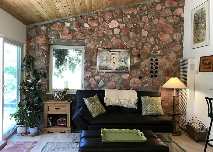 Rural Suite Rental Adjacent To The Prescott National Forest In Clarkdale, Arizona